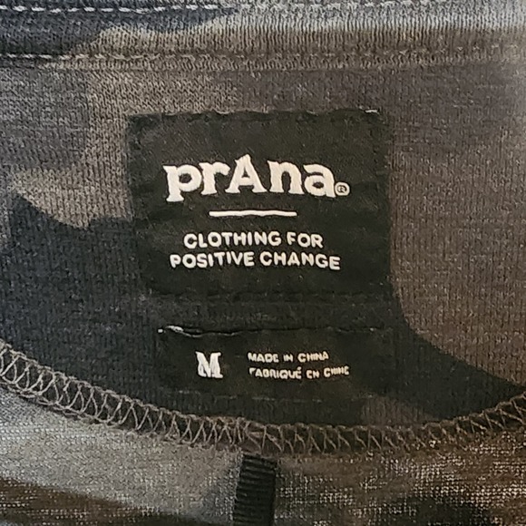 Prana‎ Women Sz M Top Camouflage  Sleeveless Athleisure Activewear Tank Workout - Picture 5 of 6